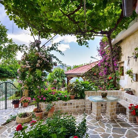 Villa Kapasa Mathés Exteriör bild